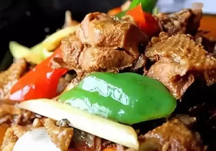 南通名菜——黄焖狼山鸡